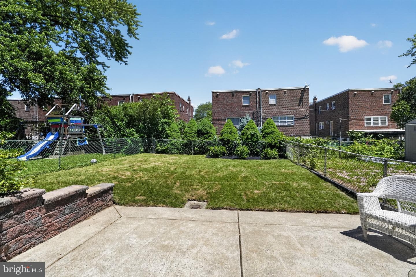 327 Nandina Street photo 31