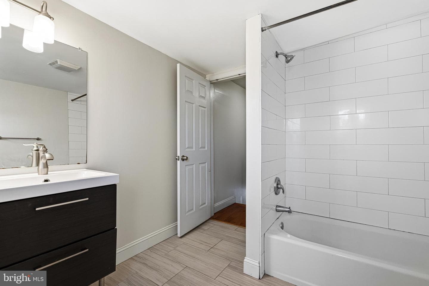 2341 E Boston Street photo 14