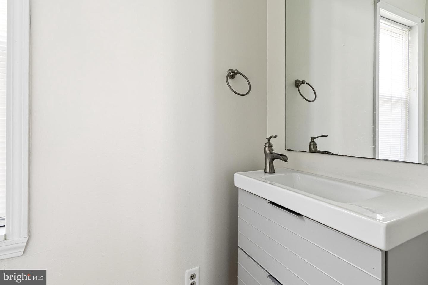 2341 E Boston Street photo 5