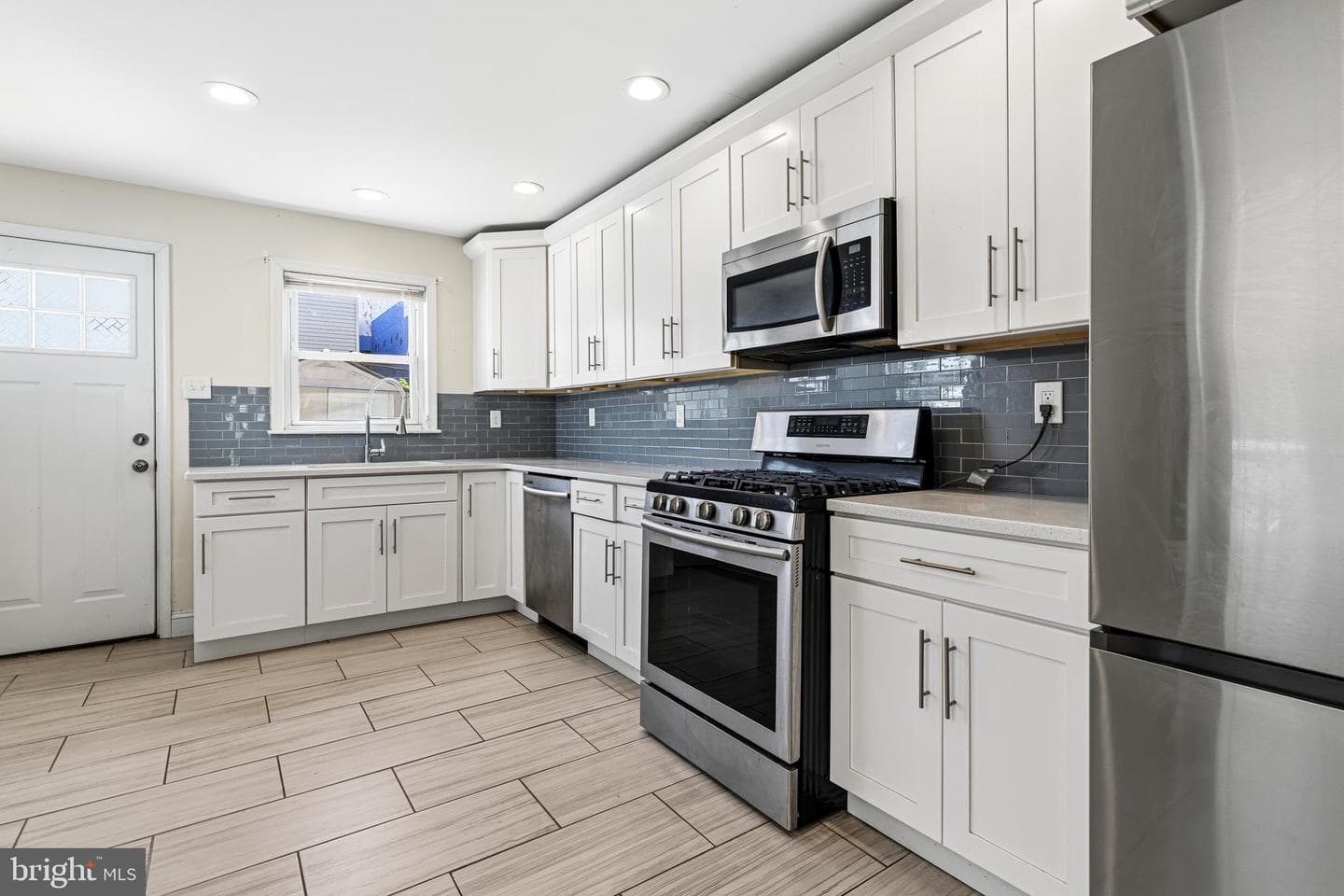 2341 E Boston Street photo 6