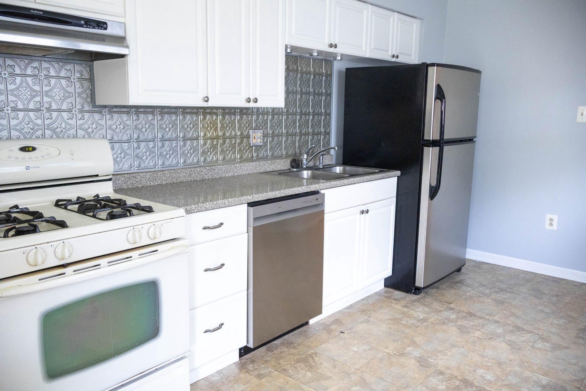 4368 Edgemont photo 5