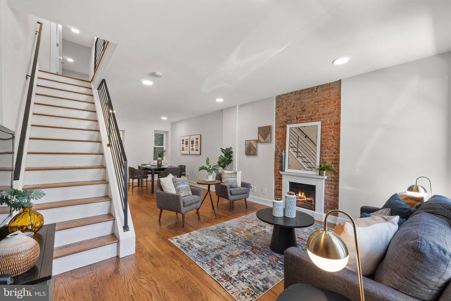 1614 Latona Street photo 2