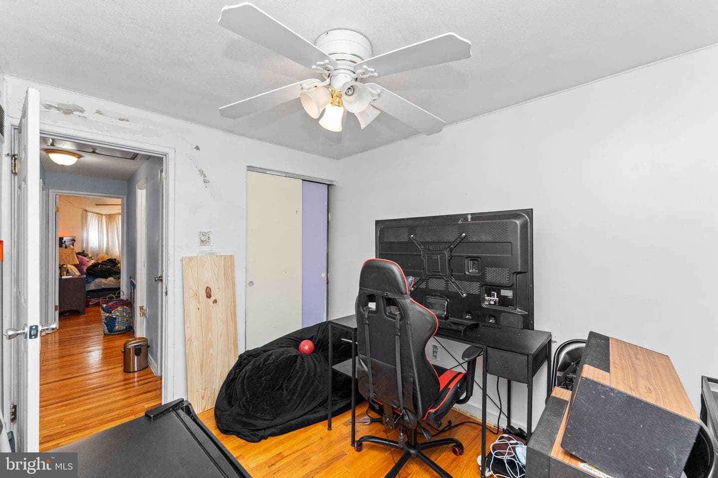 6617 Harley Street photo 15