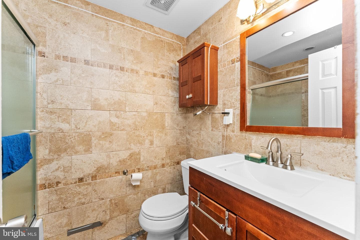 6617 Harley Street photo 16