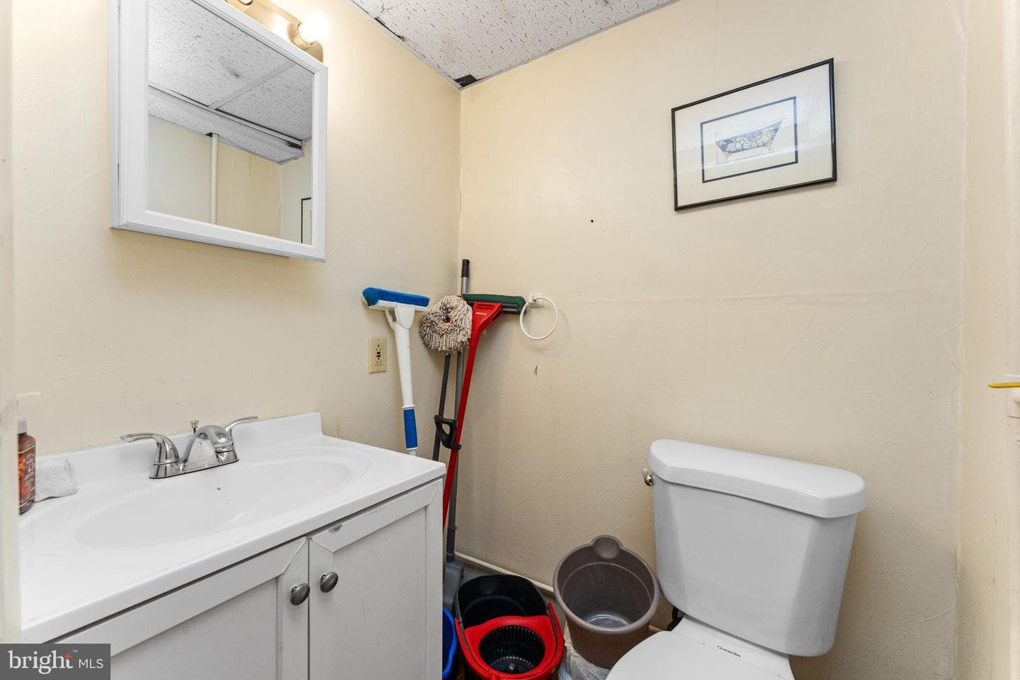 6617 Harley Street photo 22