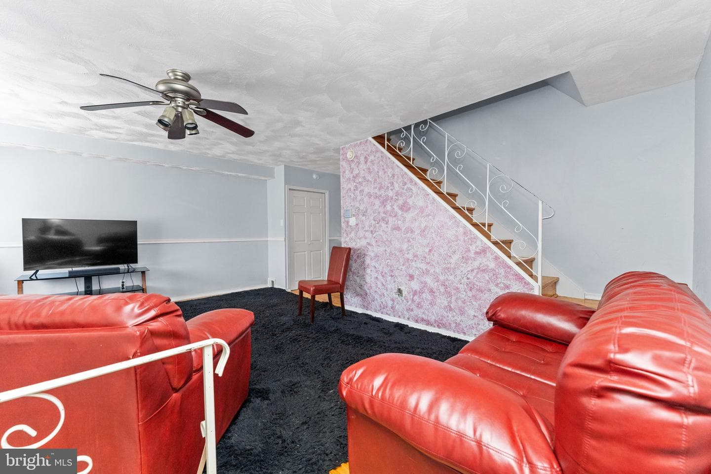 6617 Harley Street photo 4