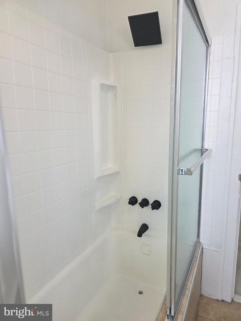 1108 E Stafford Street photo 17