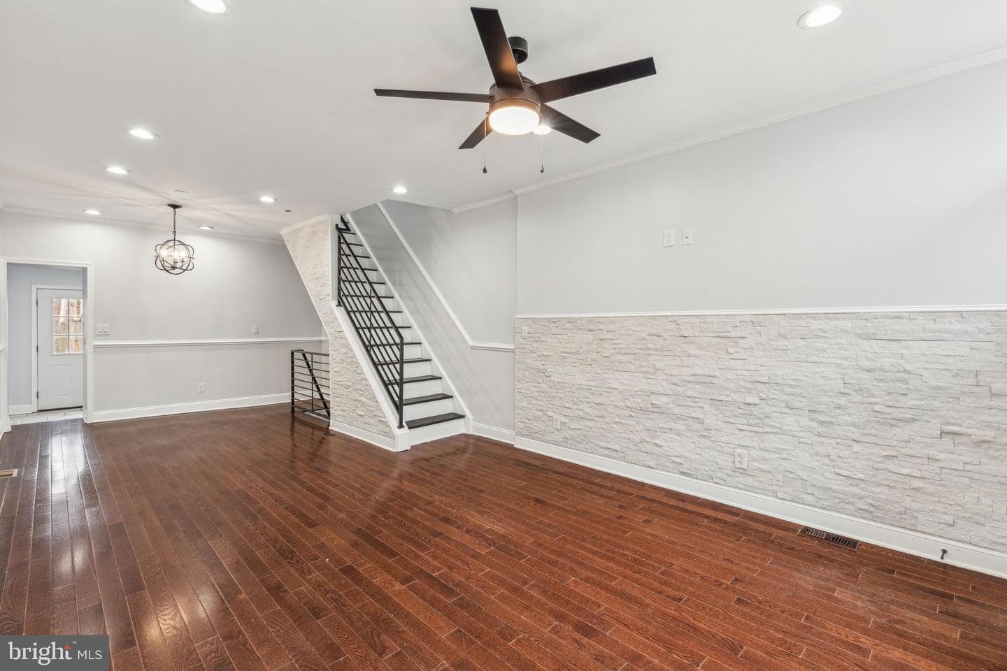 1450 N Marston Street photo 5