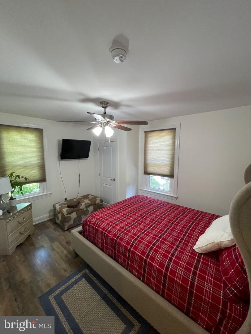 8129 Pine Road photo 14