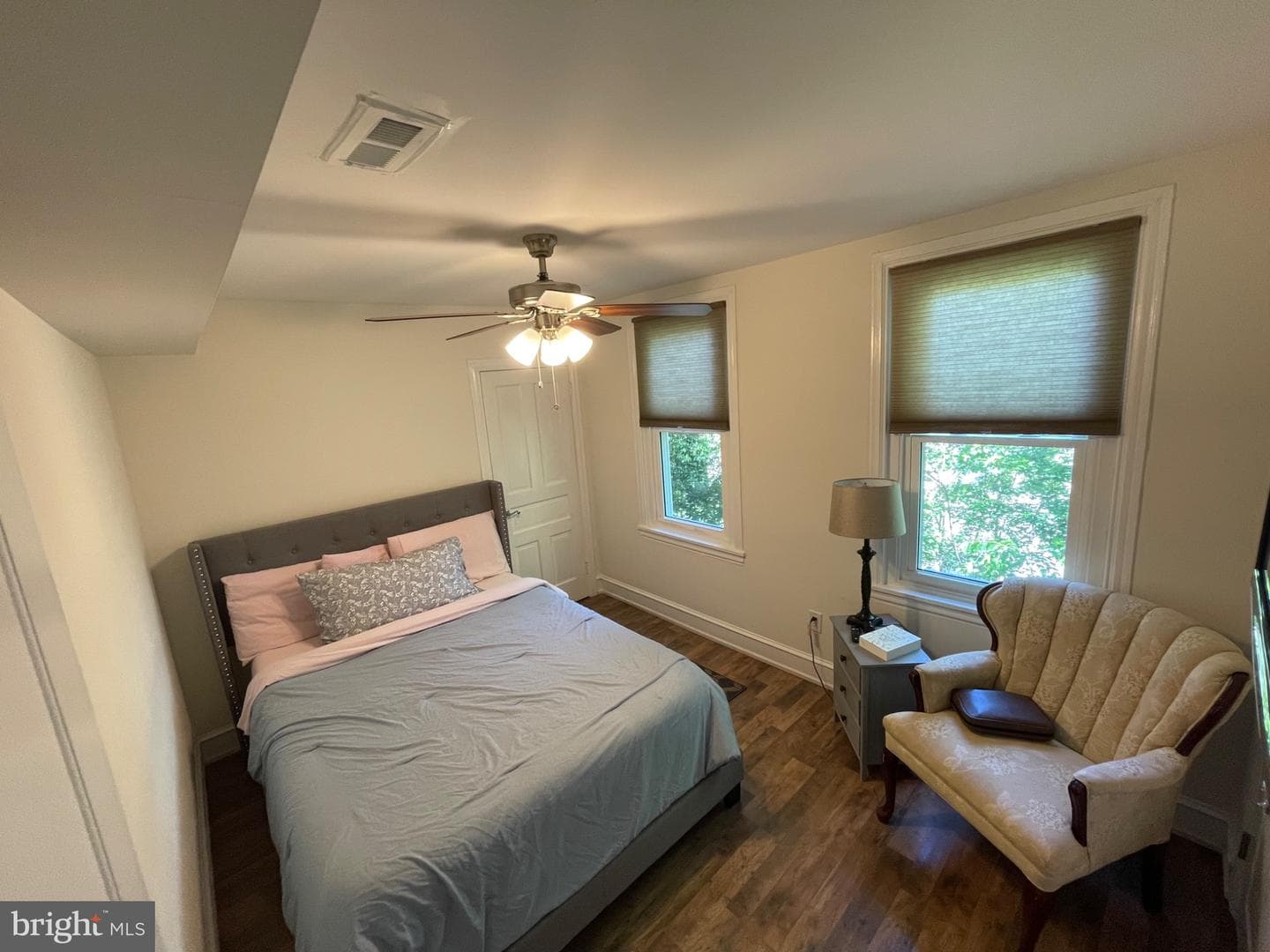8129 Pine Road photo 18