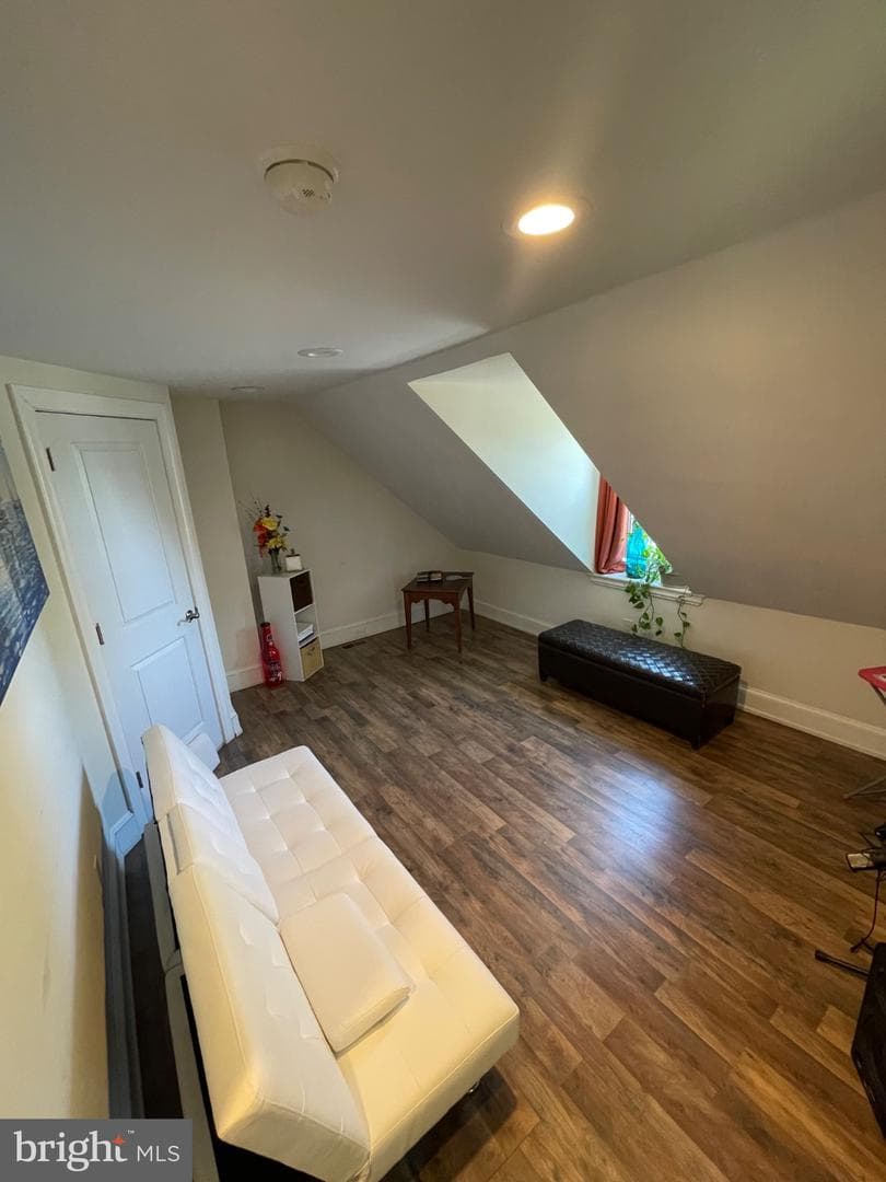 8129 Pine Road photo 22