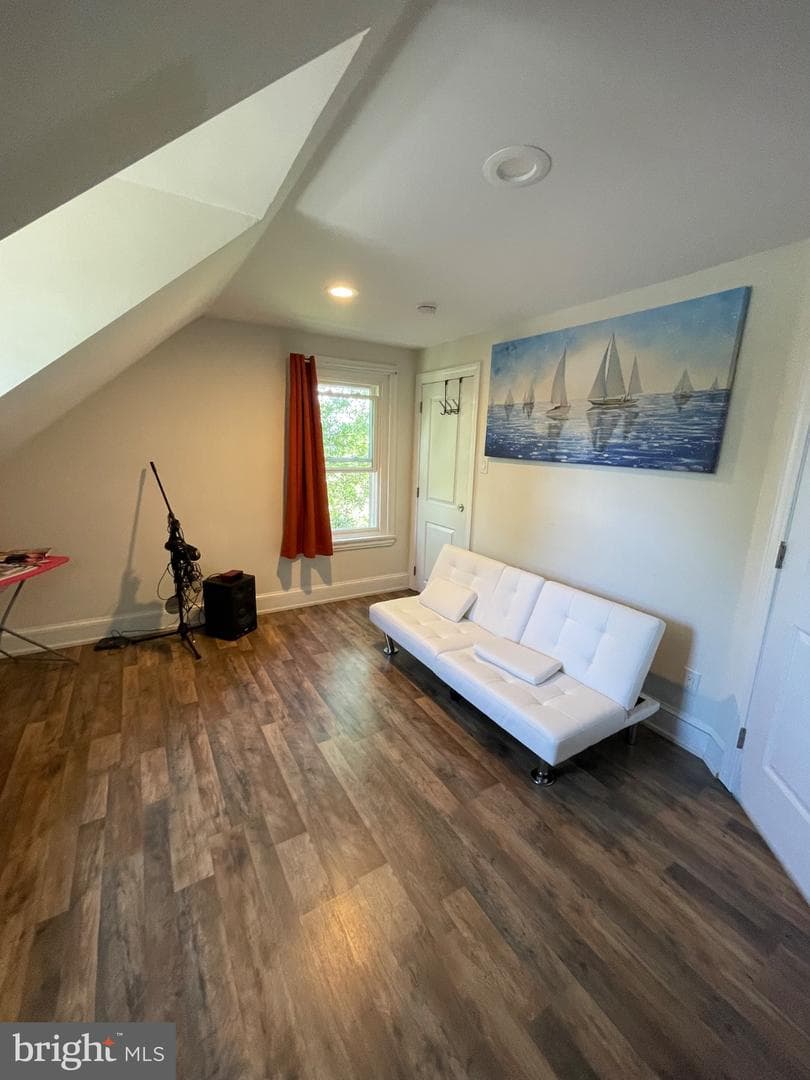 8129 Pine Road photo 23