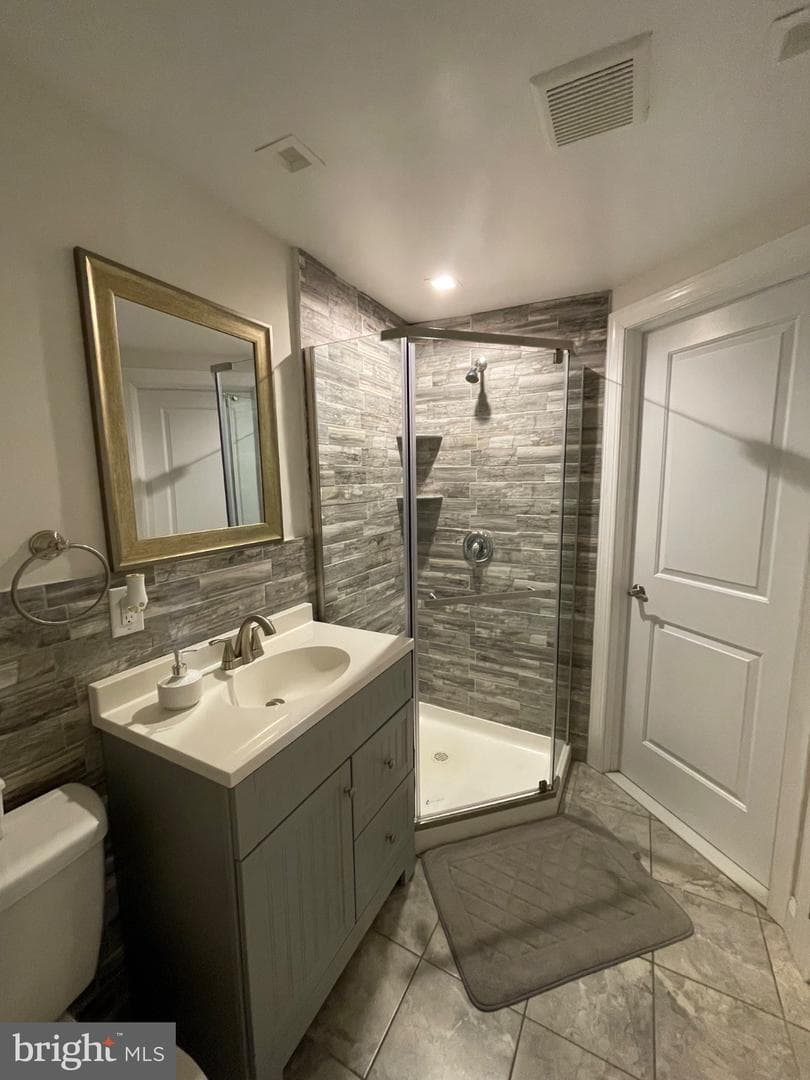 8129 Pine Road photo 24