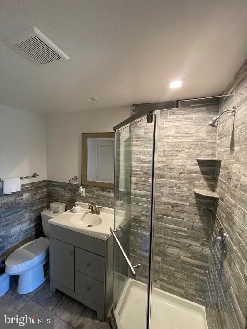 8129 Pine Road photo 25