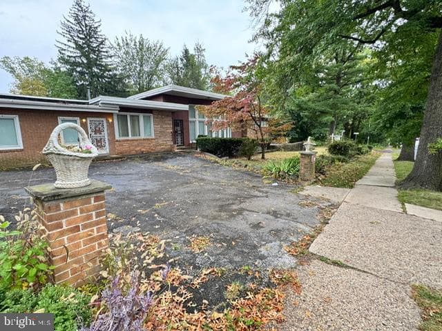 1843 N 72nd Street photo 4