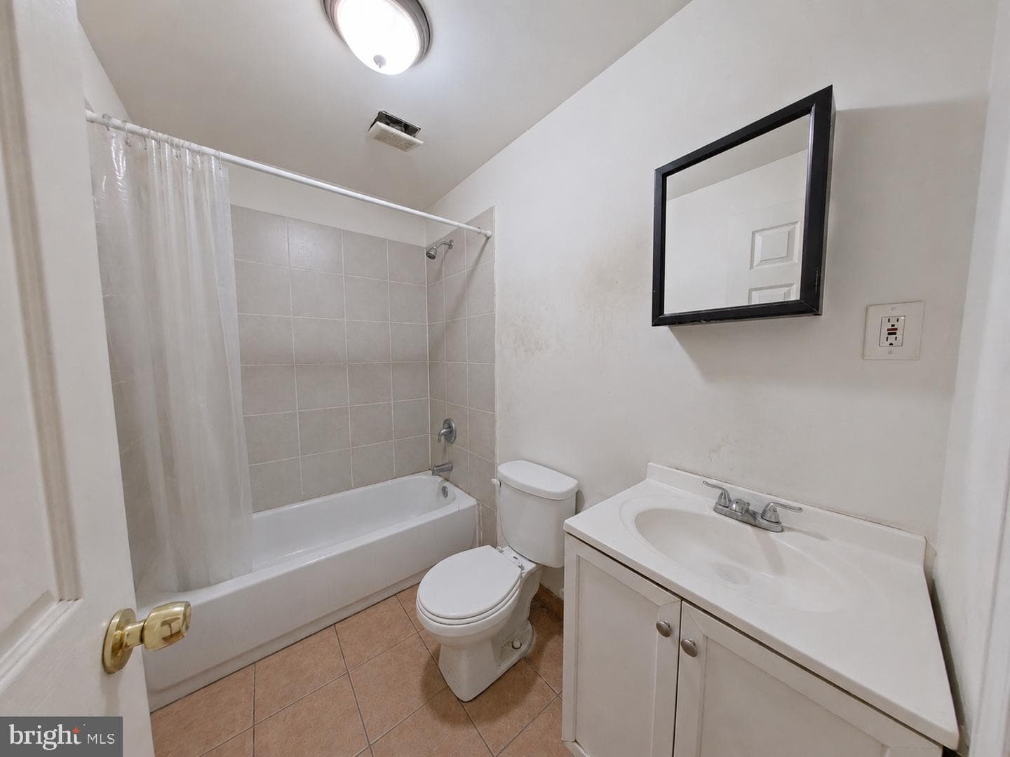 1921 N Darien Street photo 5