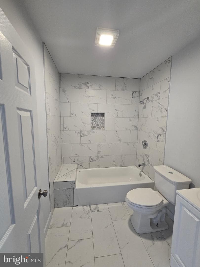 2161 W Grange Avenue photo 8