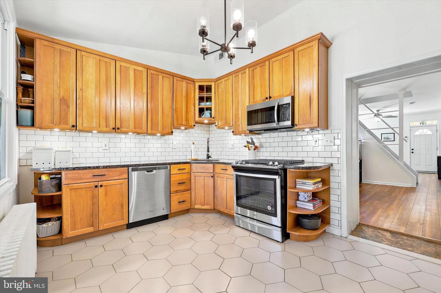 184 Conarroe Street photo 11