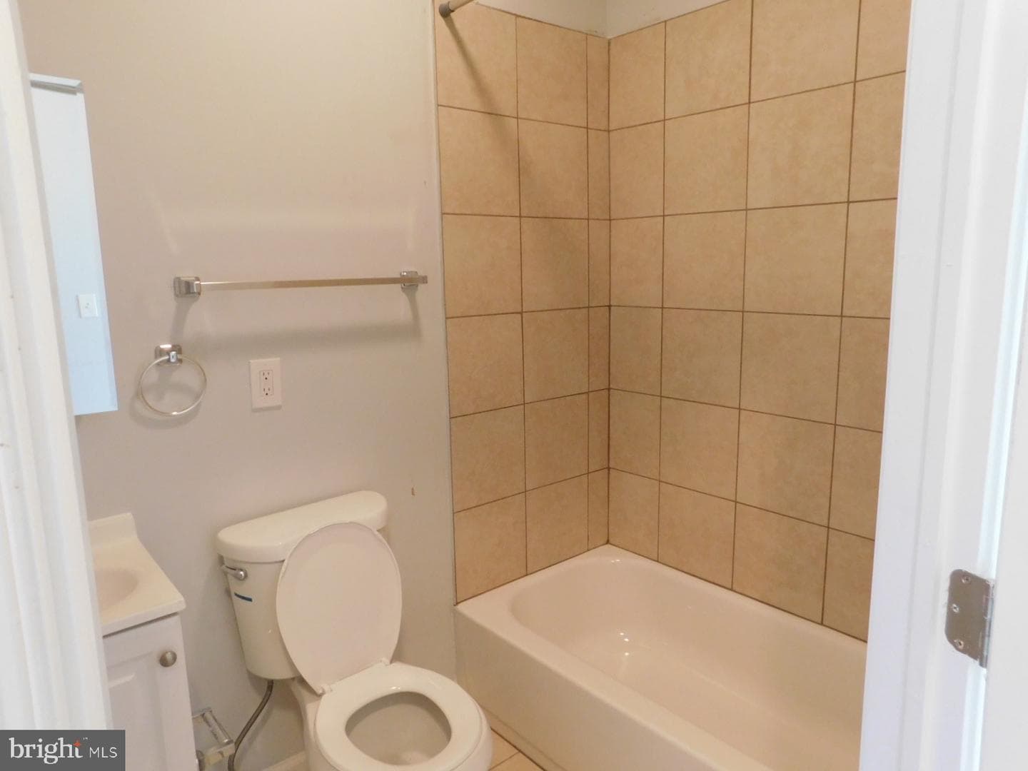 2238 W Master Street photo 11