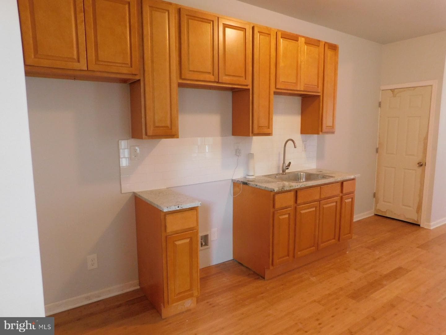 2238 W Master Street photo 4
