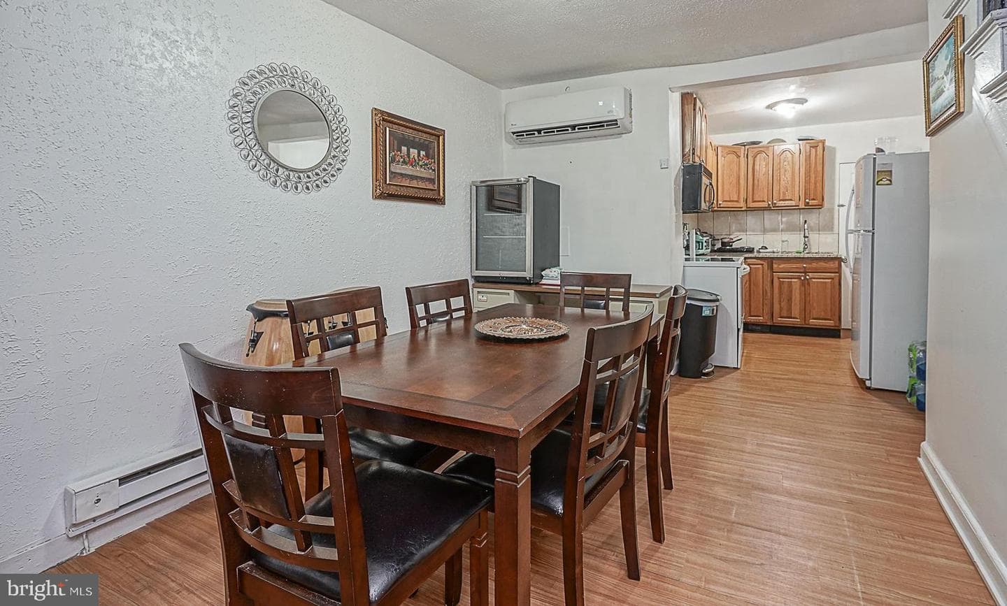 2106 N Orianna Street photo 6
