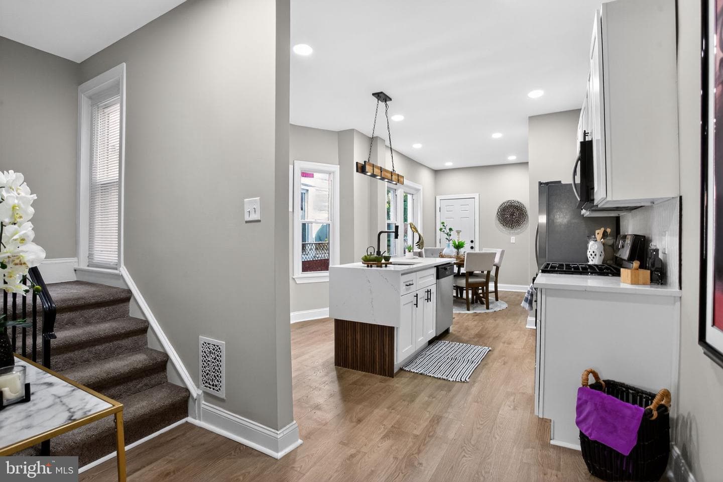 508 W King Street photo 14