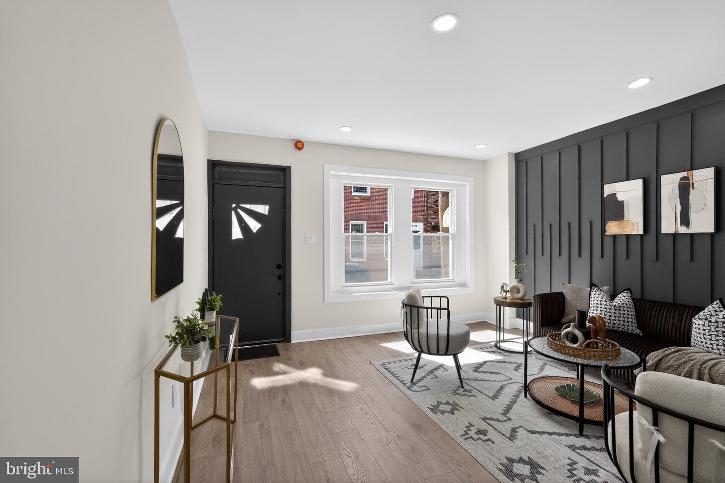 2221 S Carlisle Street photo 3