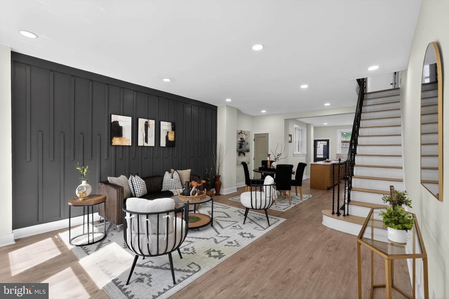 2221 S Carlisle Street photo 4