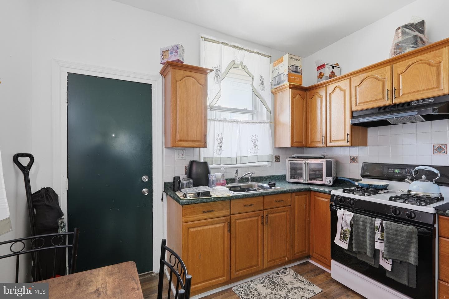 2914 Turner Street photo 8