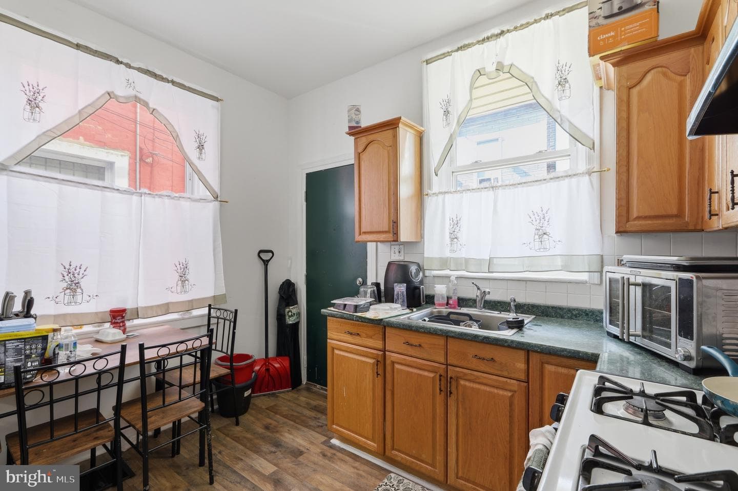 2914 Turner Street photo 9
