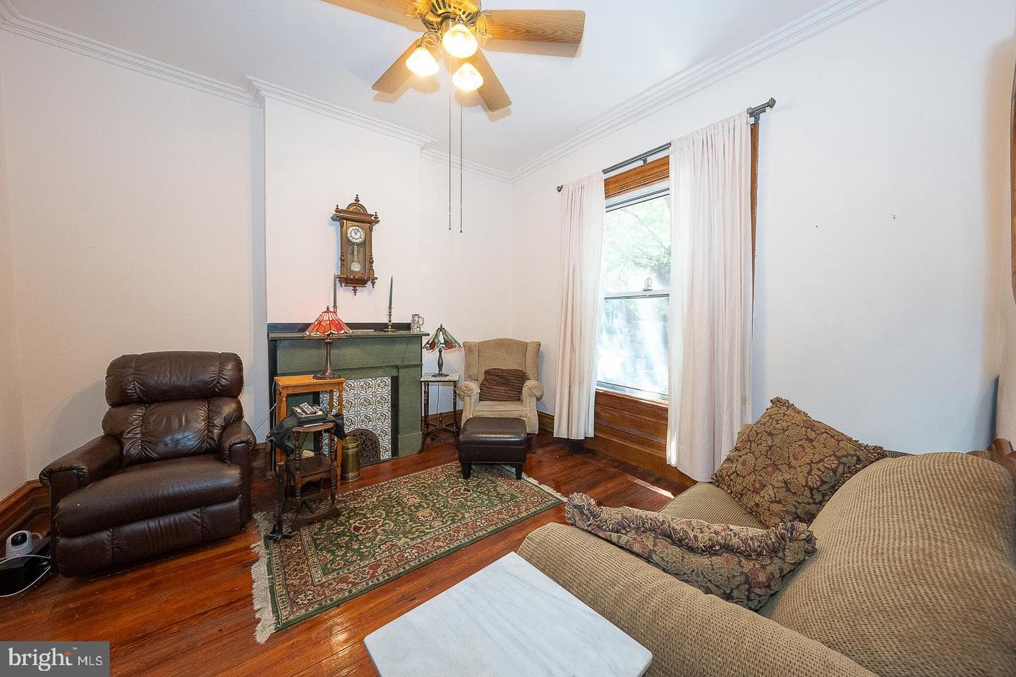 869 N 25th Street photo 4