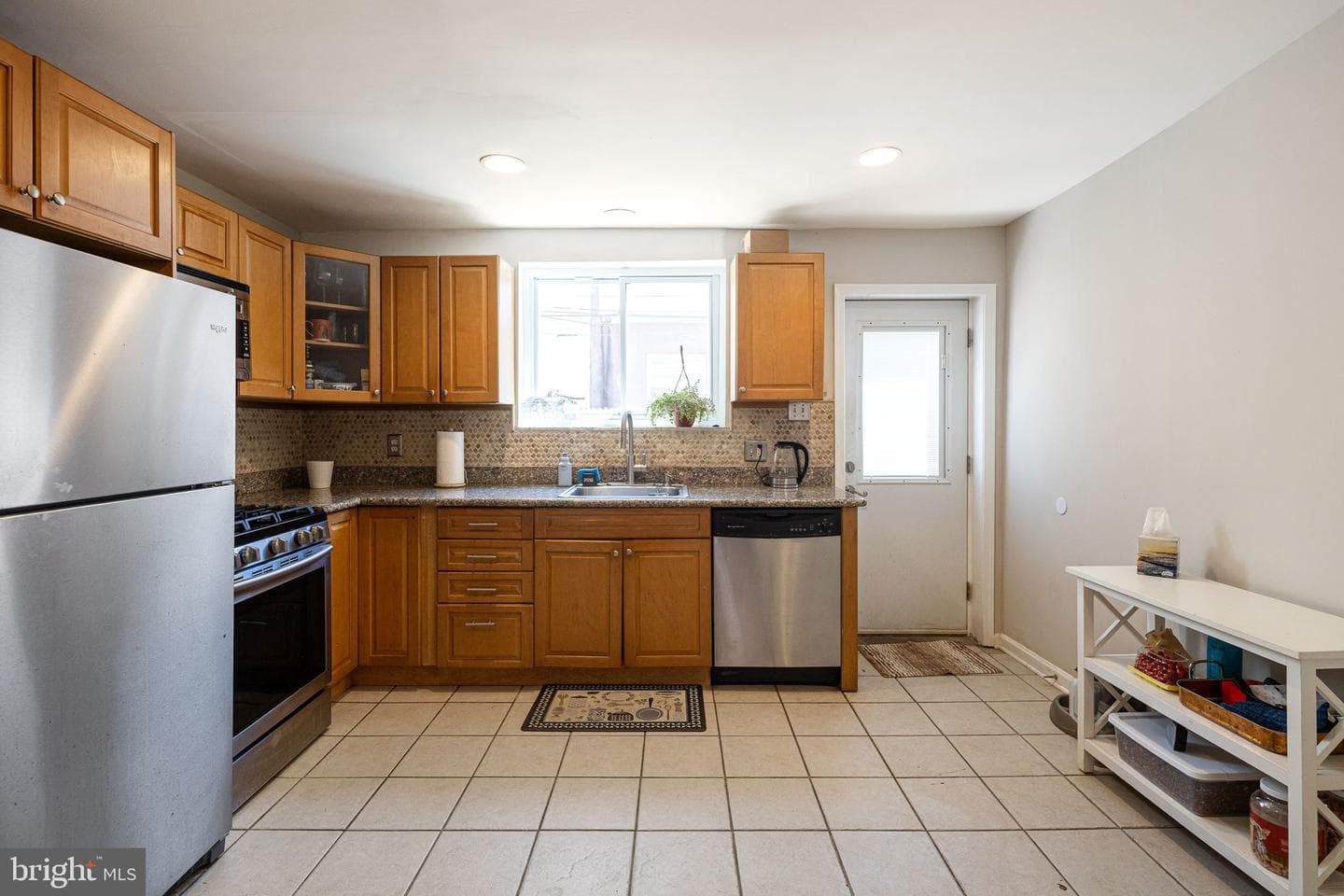 1024 Winton Street photo 10