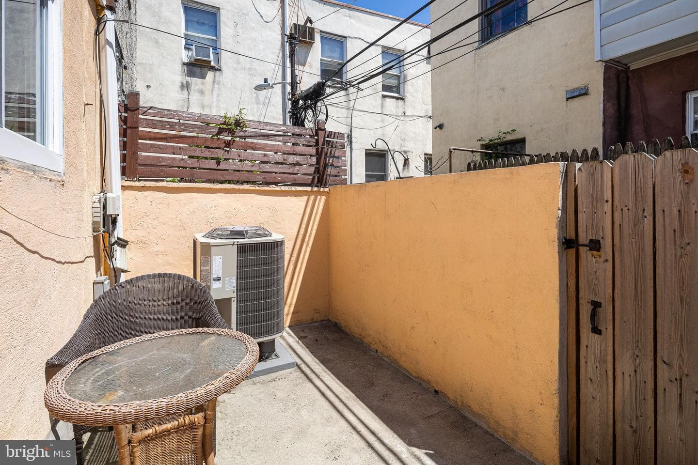 1024 Winton Street photo 14