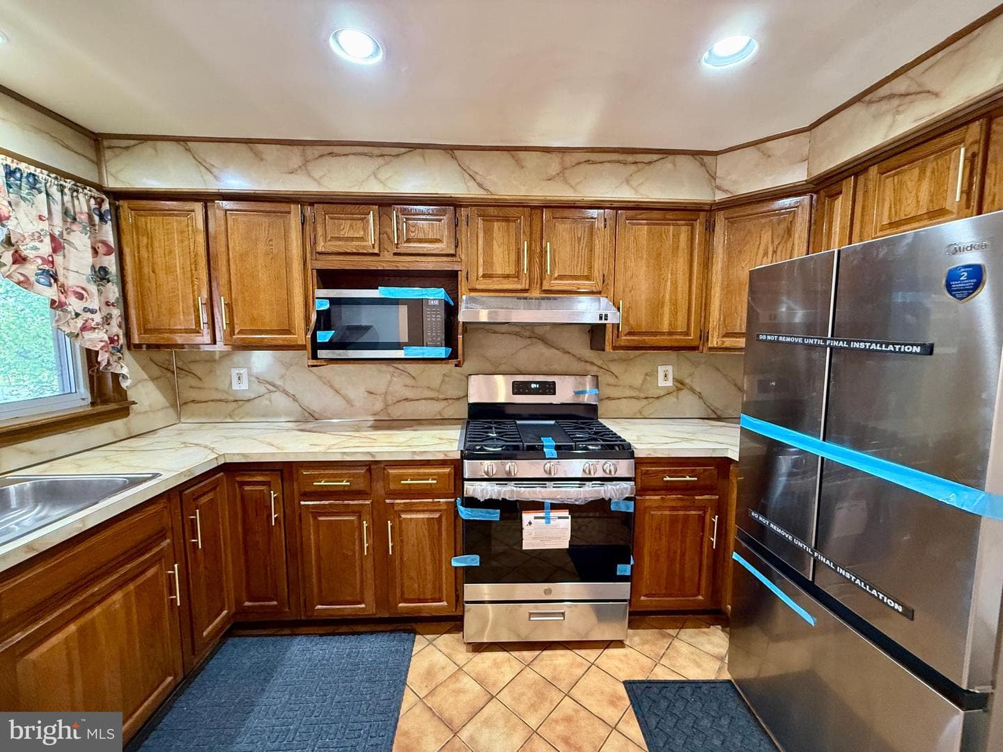 1106 E Hortter Street photo 10