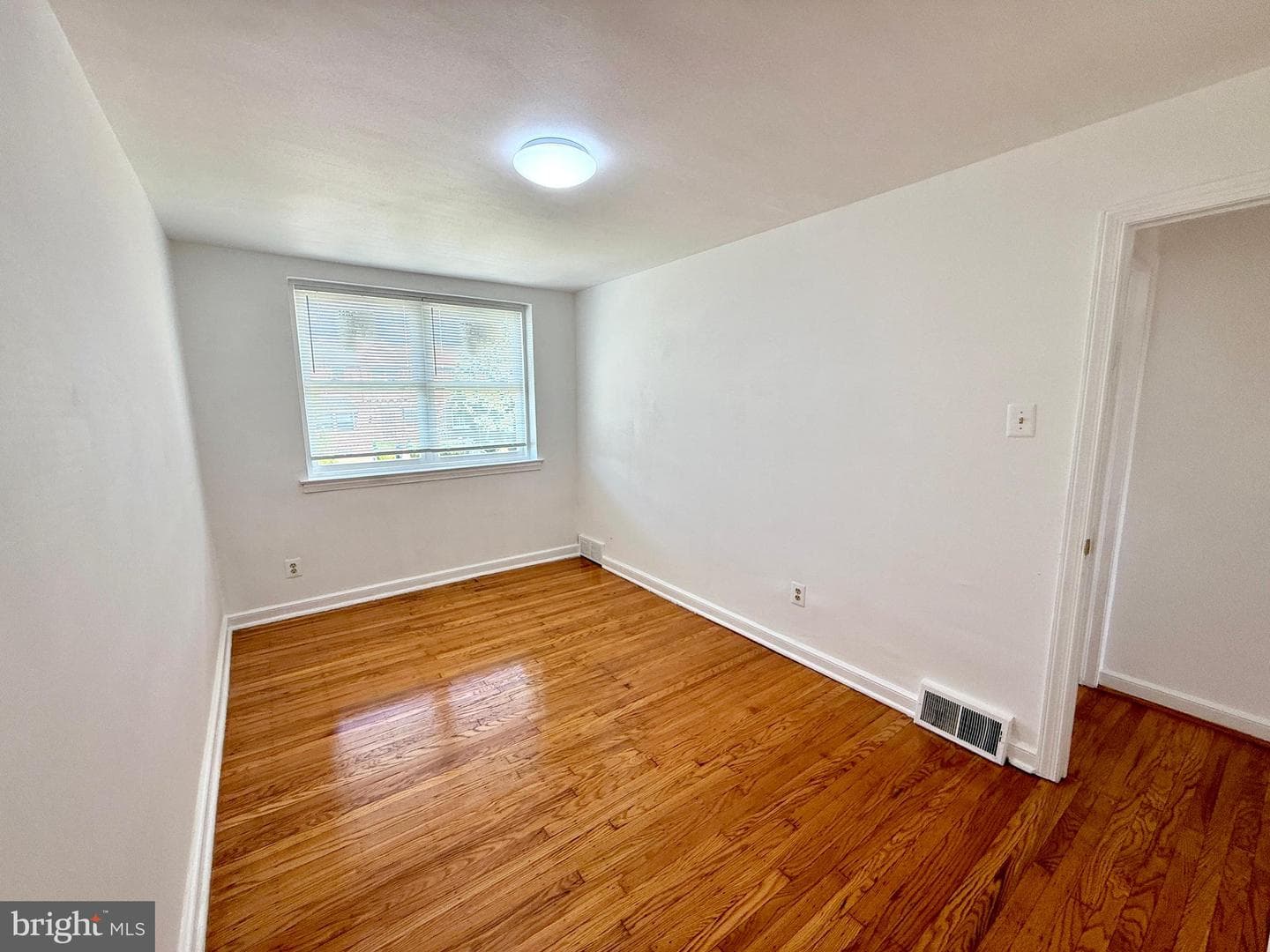 1106 E Hortter Street photo 16