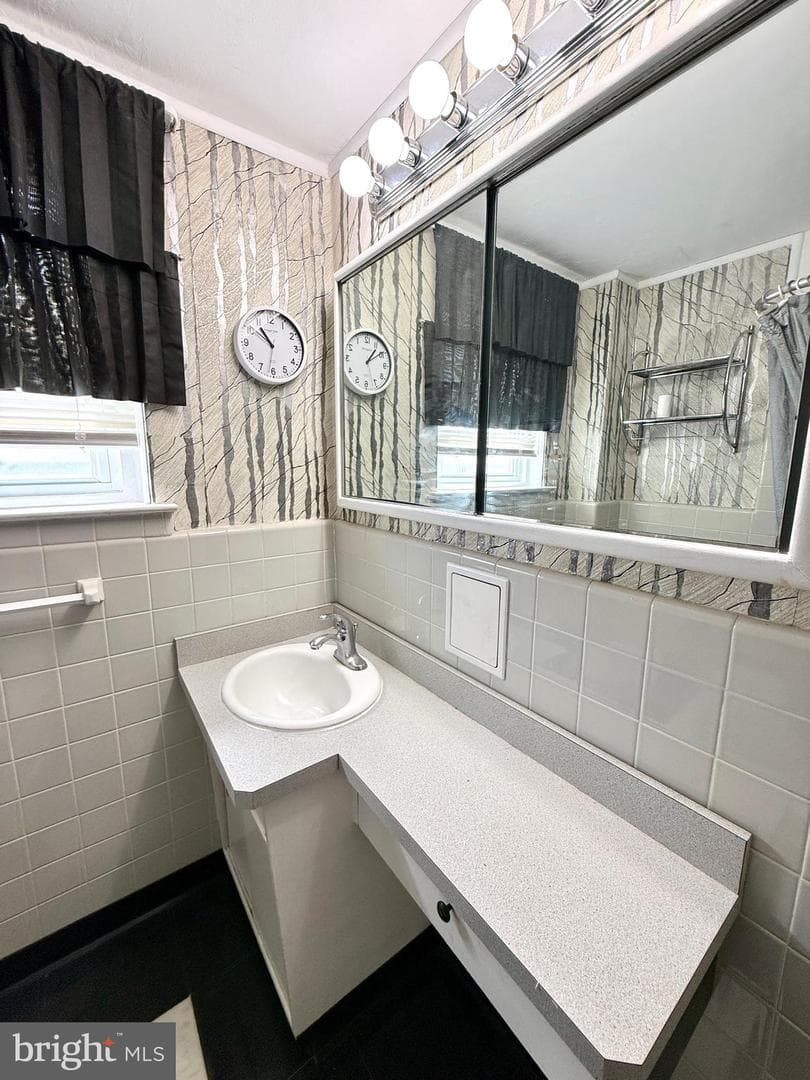 1106 E Hortter Street photo 20