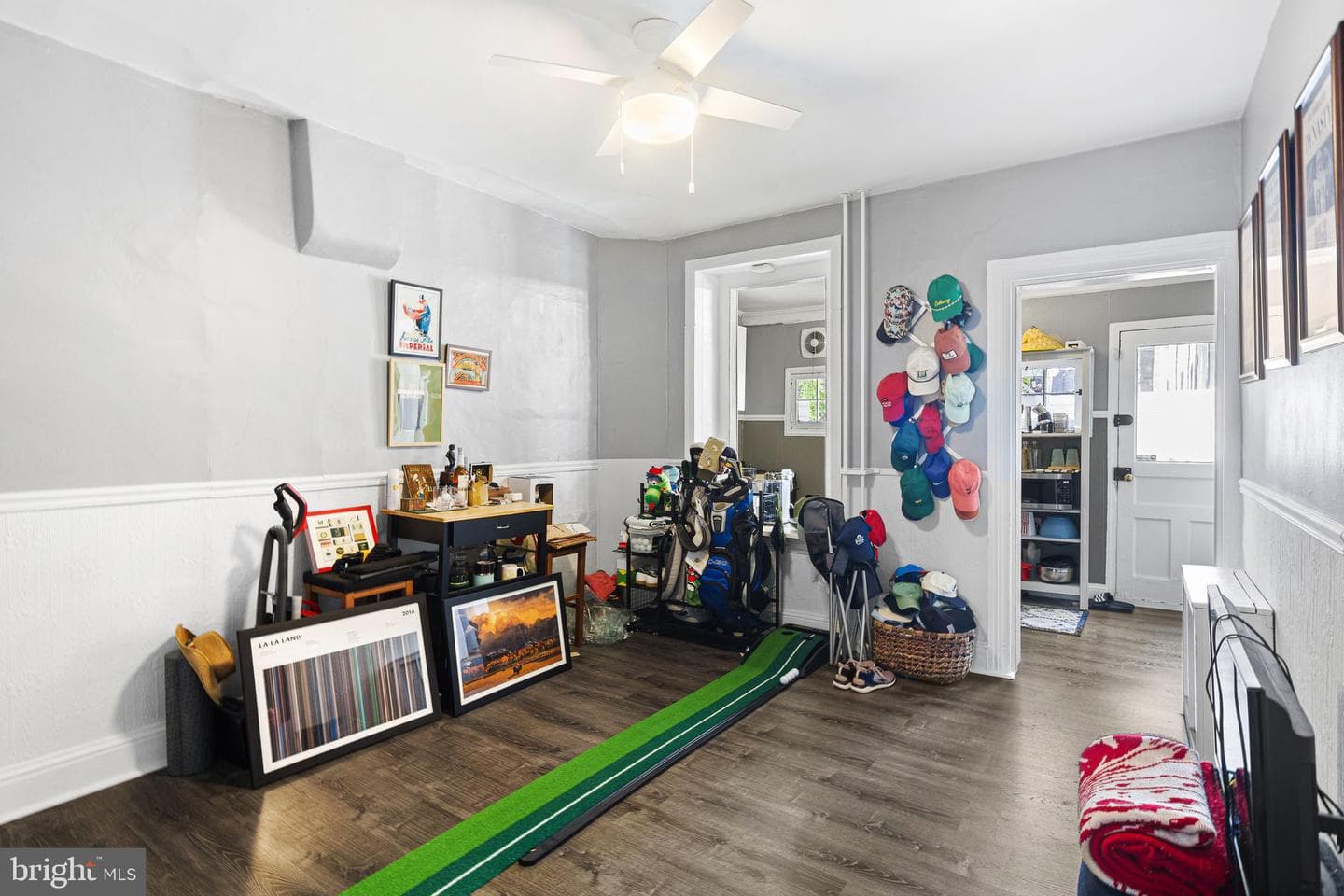 310 Carson Street photo 4
