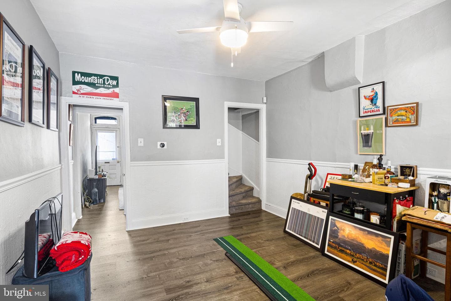 310 Carson Street photo 5