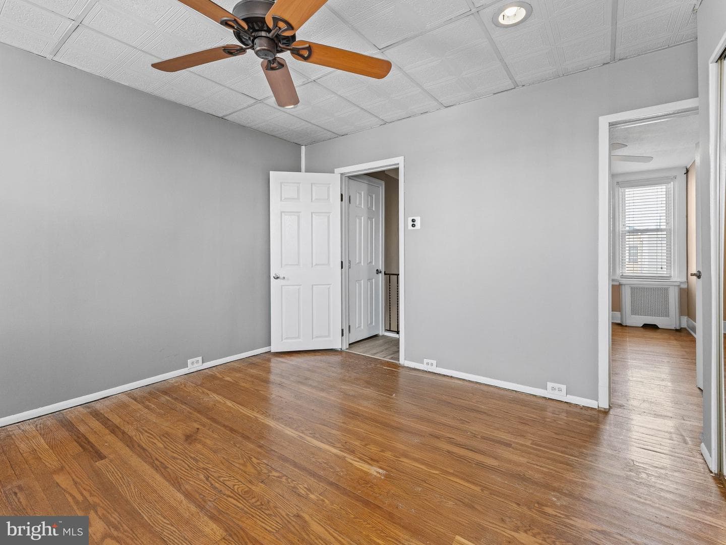 2325 E Sergeant Street photo 21