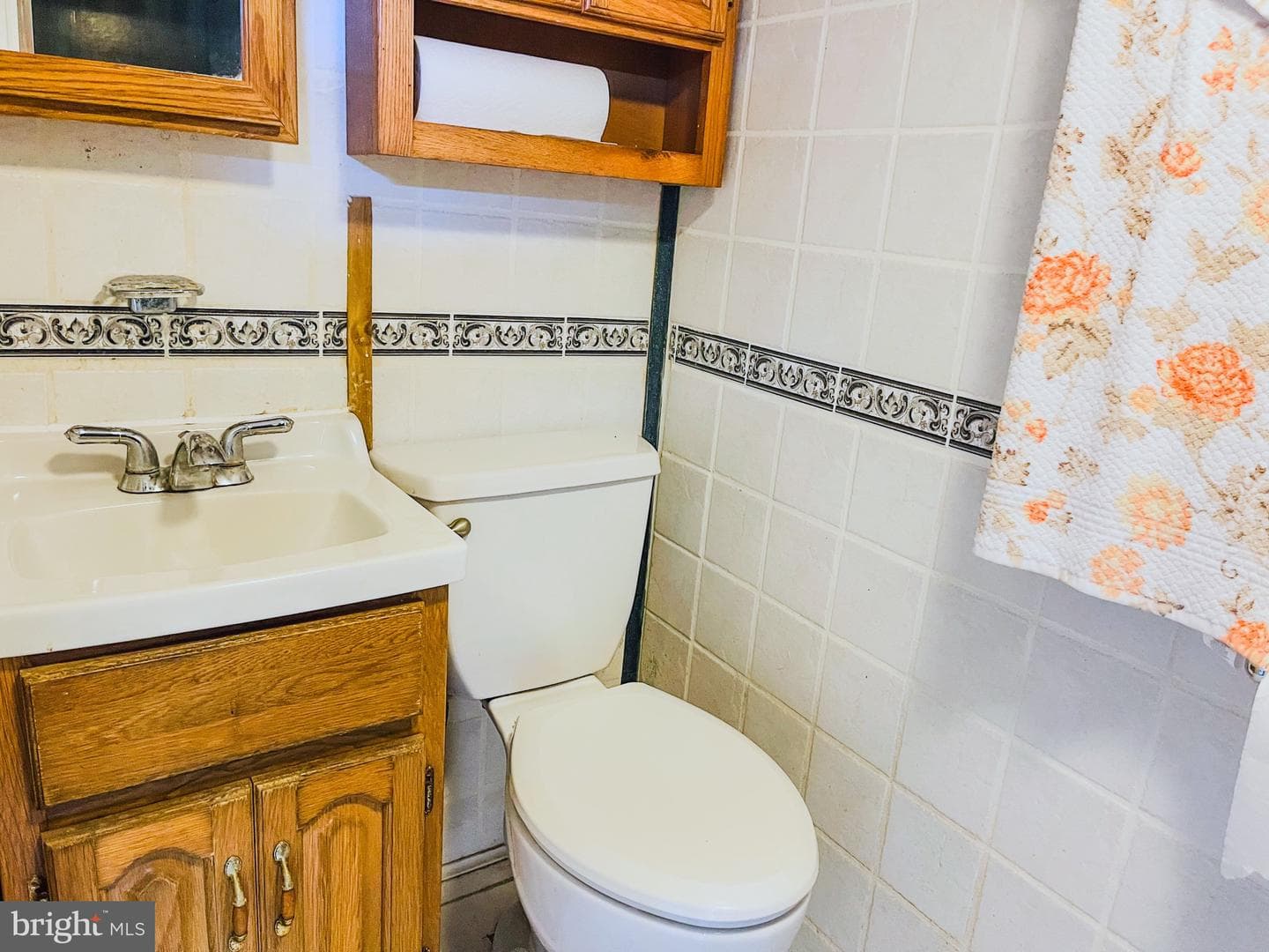 3234 E Thompson Street photo 11