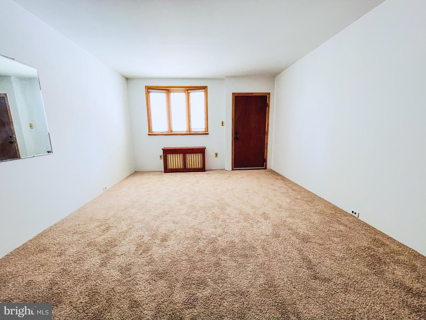 3234 E Thompson Street photo 7