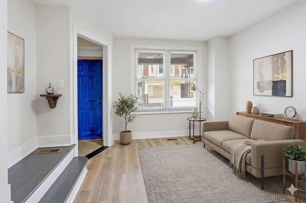 5532 Addison Street photo 3
