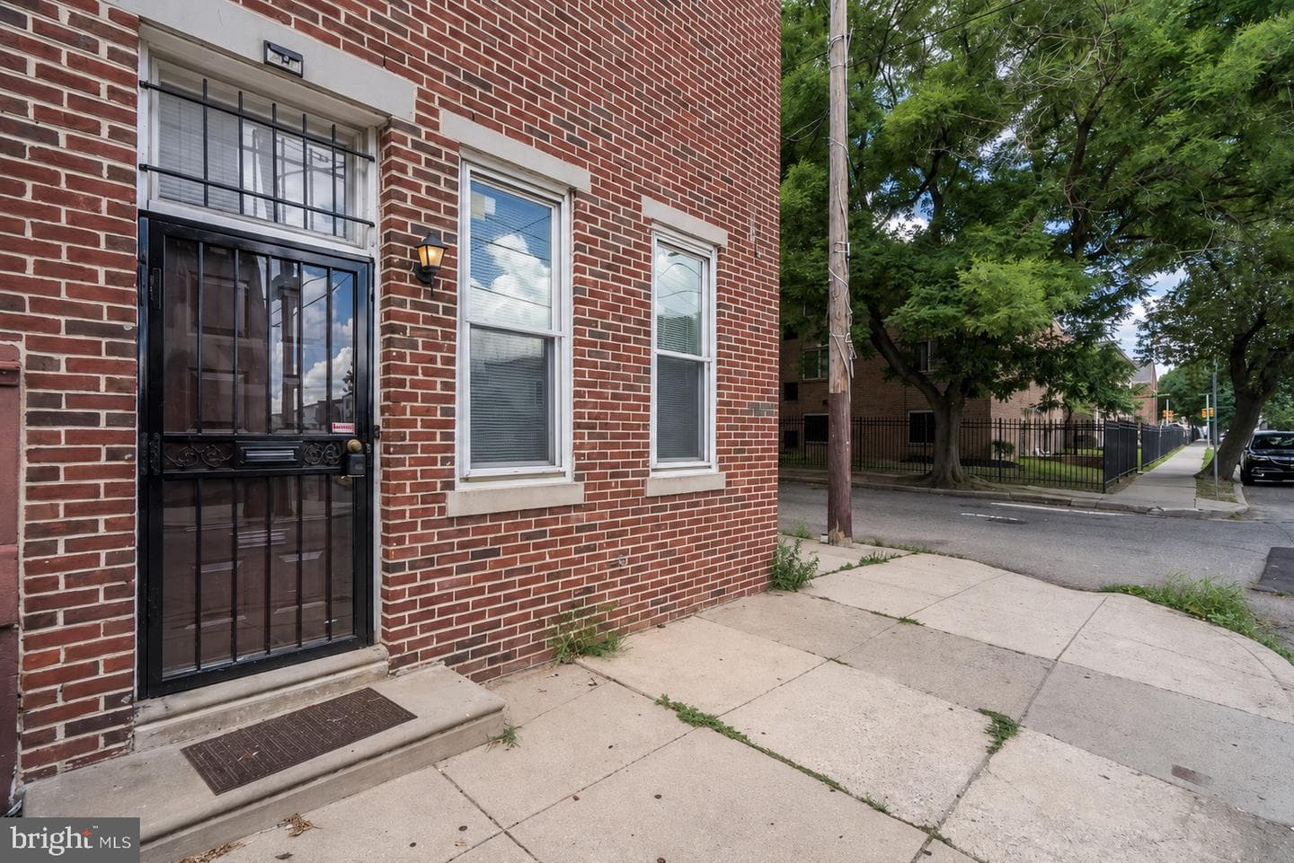 1619 W Master Street photo 20