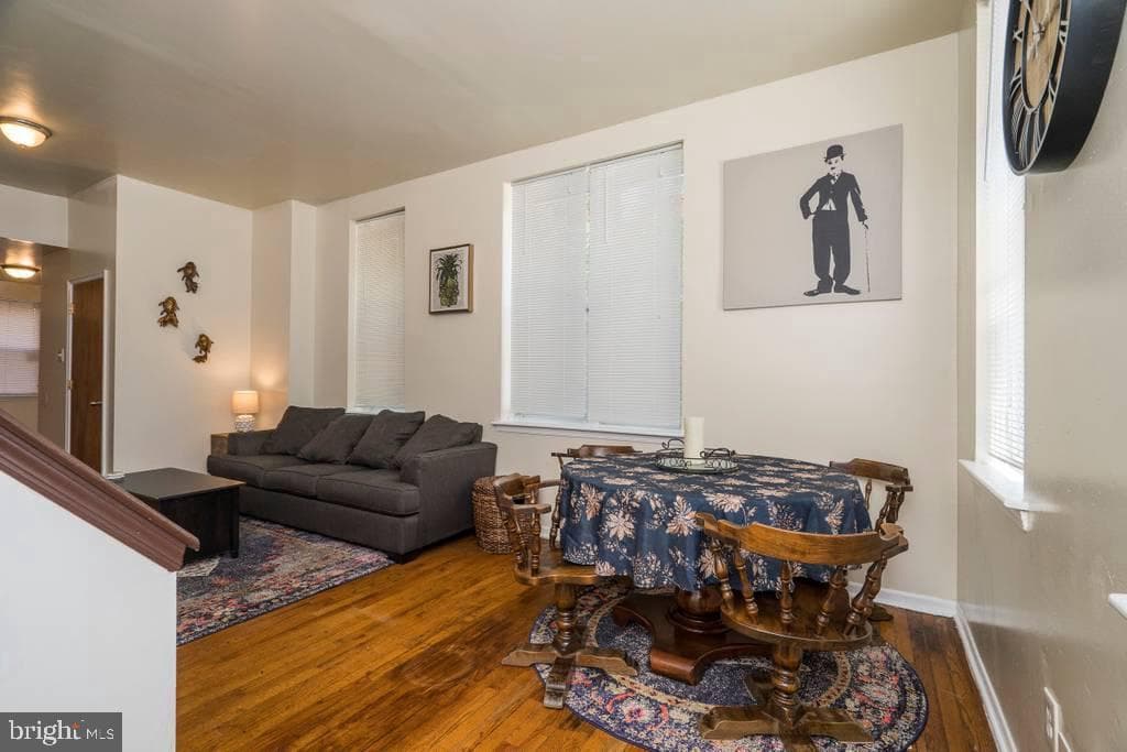 1619 W Master Street photo 4