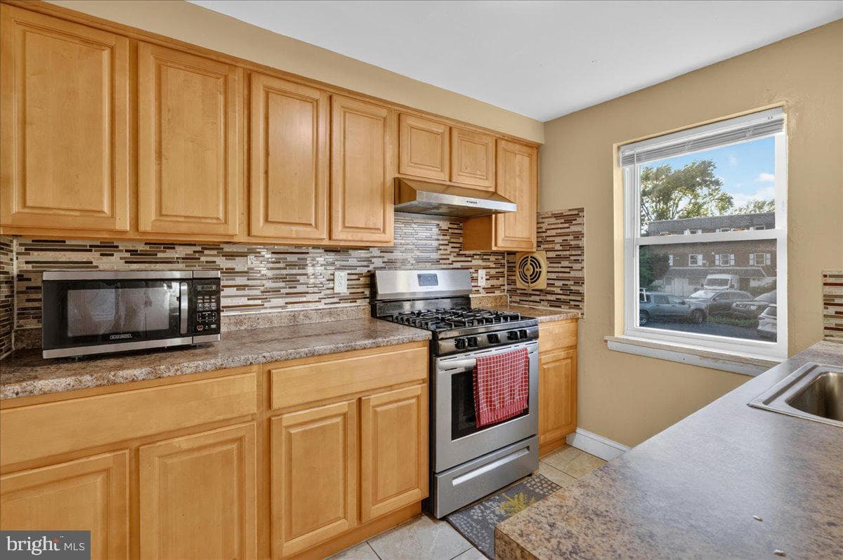 634 Lawler Place photo 12