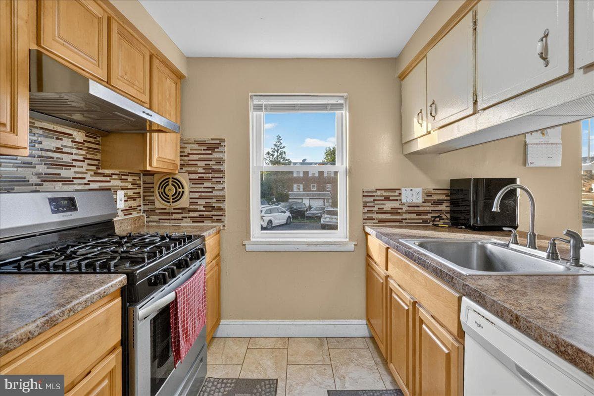 634 Lawler Place photo 13