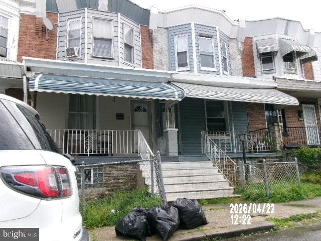5757 N Beechwood Street photo 3