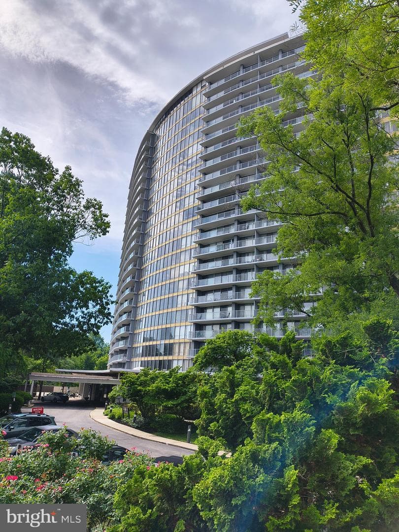 3900 Ford Road #8h, Philadelphia