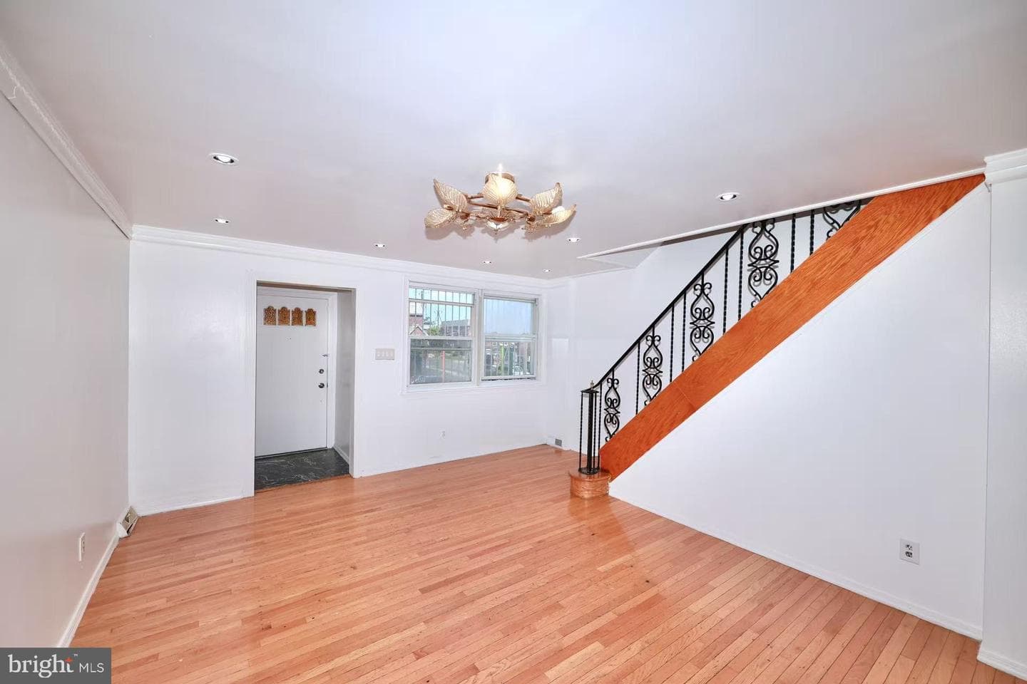 2166 Knorr Street photo 8