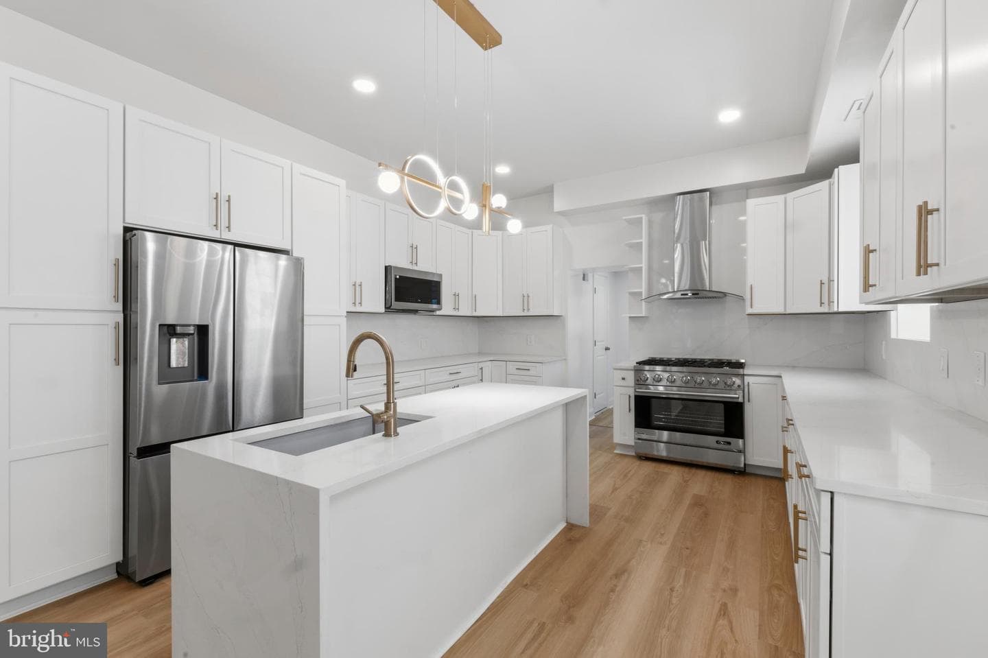 83 W Sharpnack Street, Philadelphia
